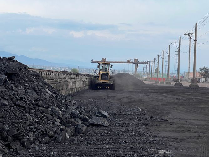 Chairman Japarov ensures coal supply for Kyrgyzstan's winter heating season 